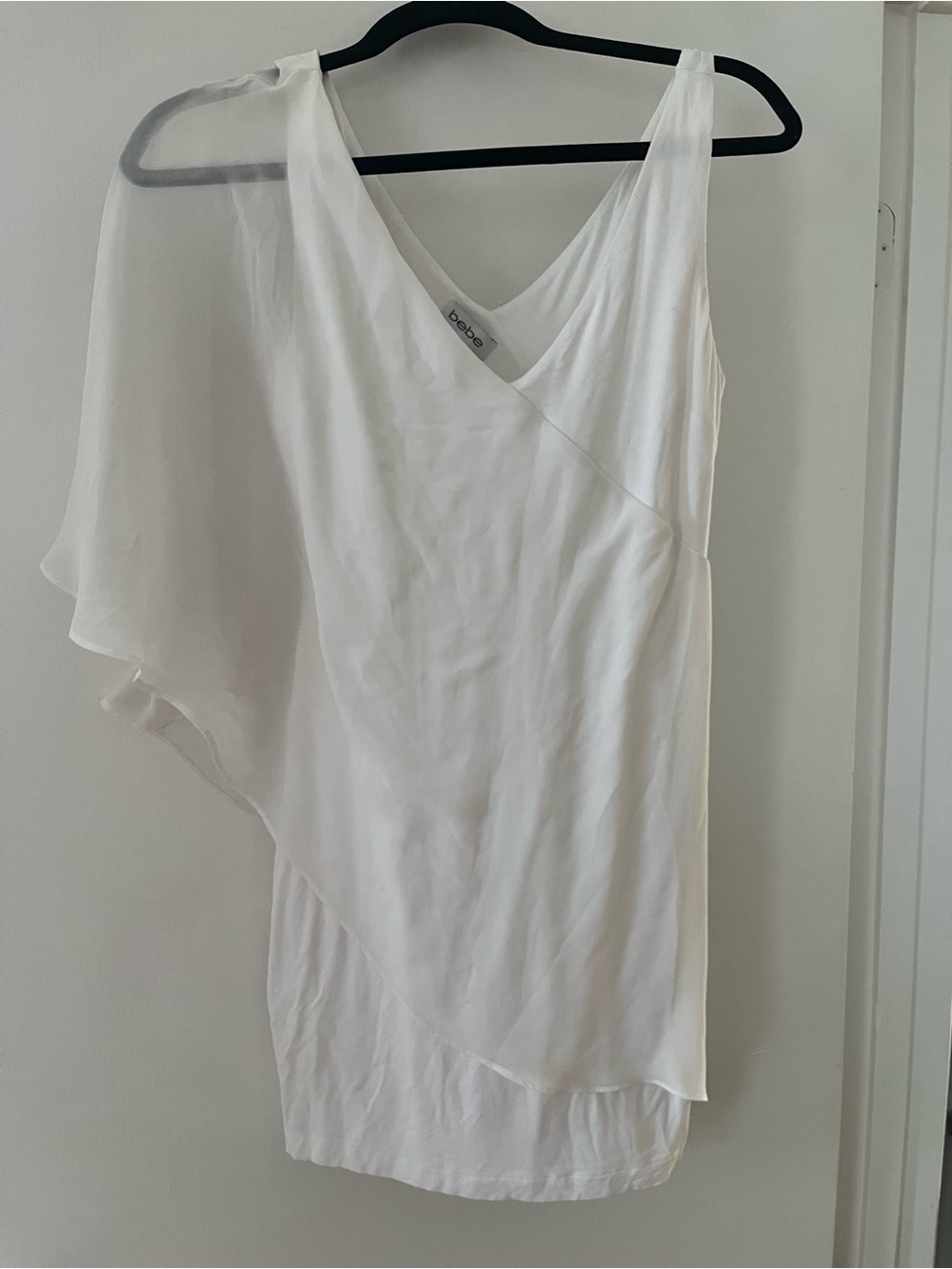 bebe White One-Shoulder Asymmetric Chiffon Dress